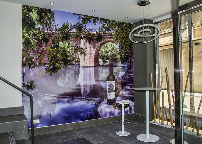 Отель Essenzia De Castilla 4*