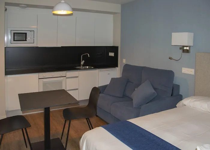 Отель Essenzia De Castilla